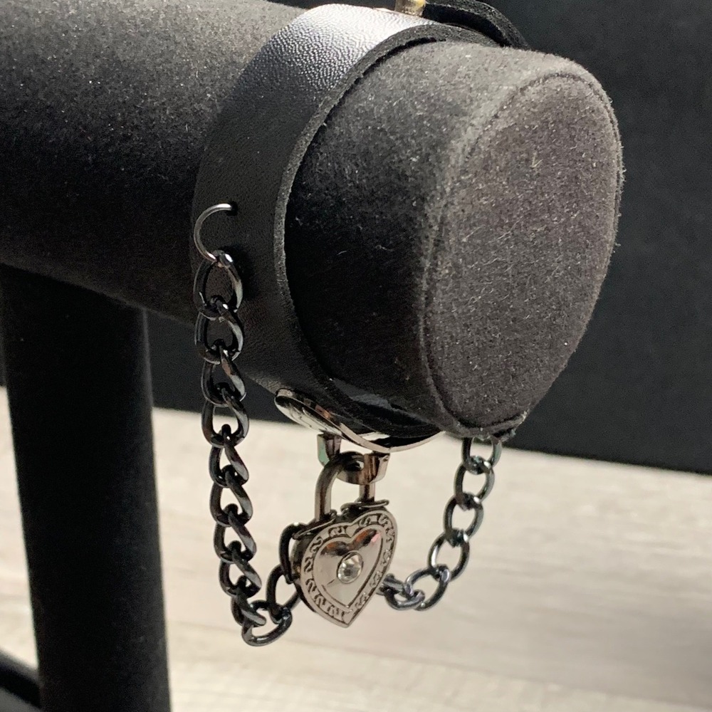 Black Faux Leather Heart Padlock Chain Cuff Bracelet Goth Punk Emo 5018